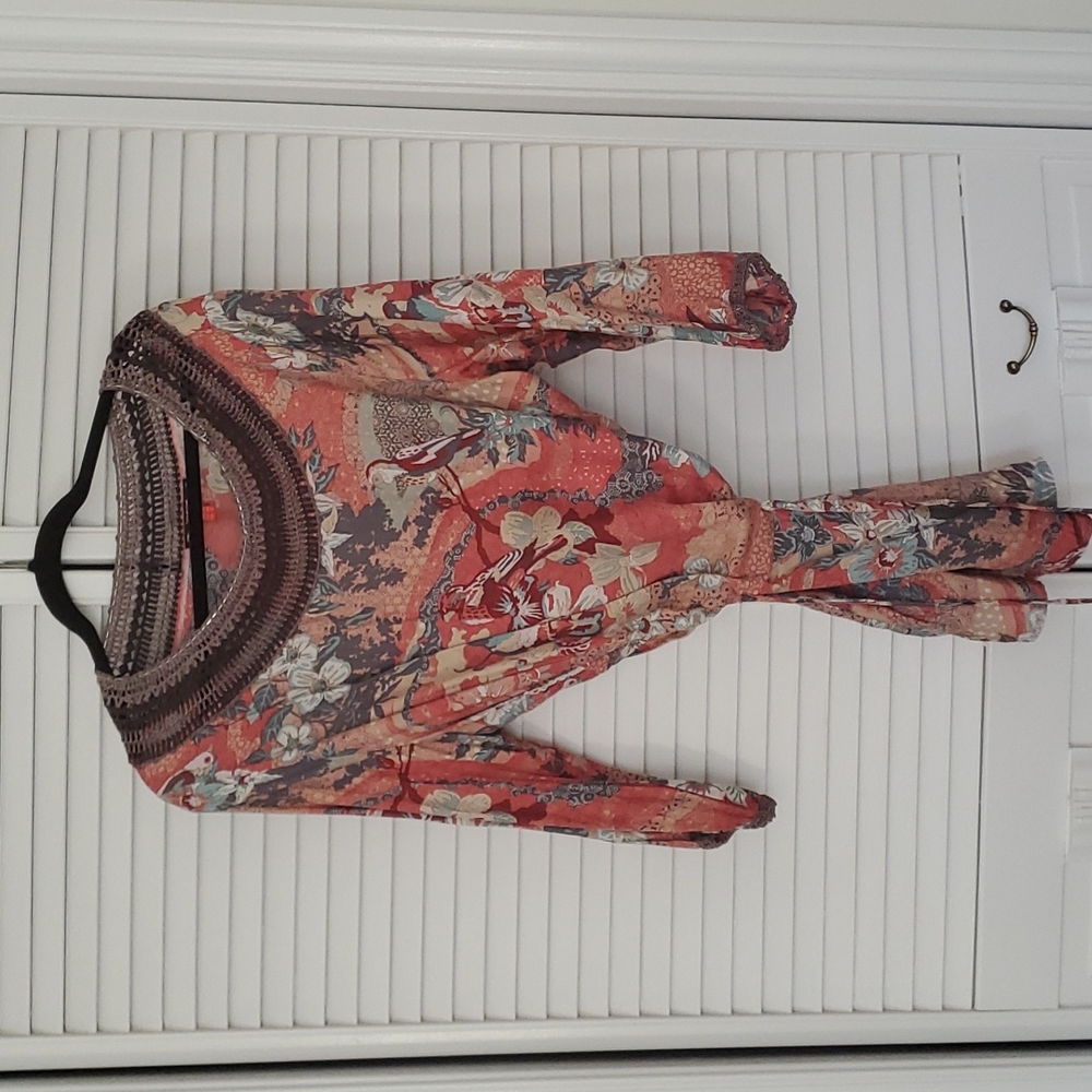 Tunic - Picture 5 of 7